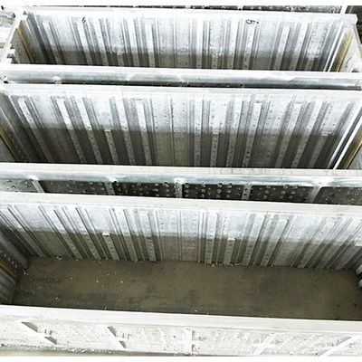 Декоративная полоса расширенного полистирола с поверхностным покрытием